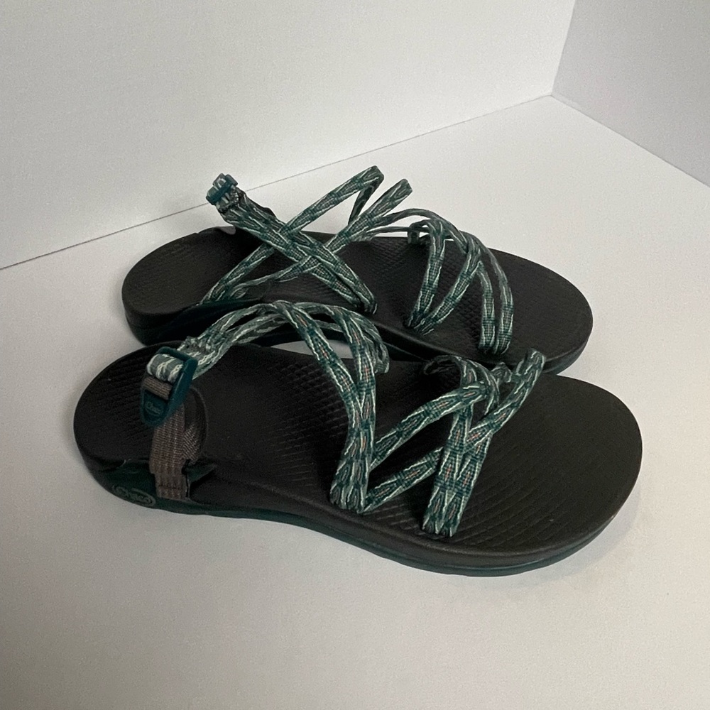 Chacos Zong X Ecotread Woman’s Sandles